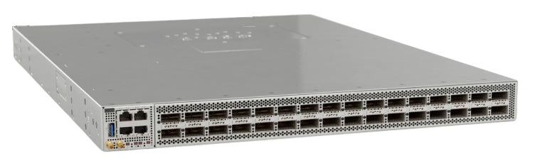 Cisco Catalyst 9500 series switch with 32x 800GbE ports and perforated panel