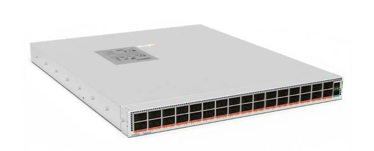 Arista dcs-7060x6-32pe-f silver metal 32-port 800g data center switch with black ethernet ports and orange indicator lights