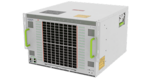 White rack-mountable arista dcs-ds-7720r4-128pe-f distributed spine switch with green handles and black grille front panel