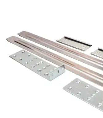 Cisco 8200-1RU-KIT | 1RU rack mount kit, 8200 Series chassis, front rack ears + screws